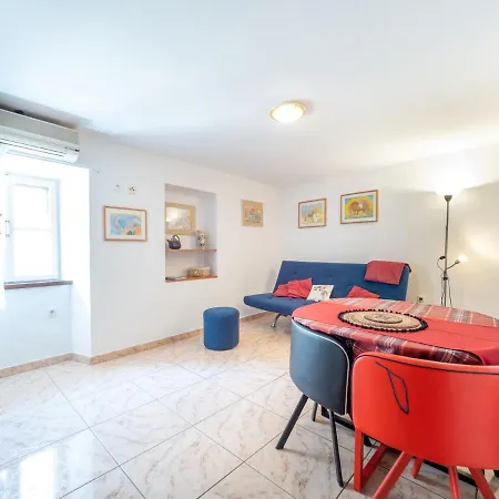 Nazorova Apartment Baška